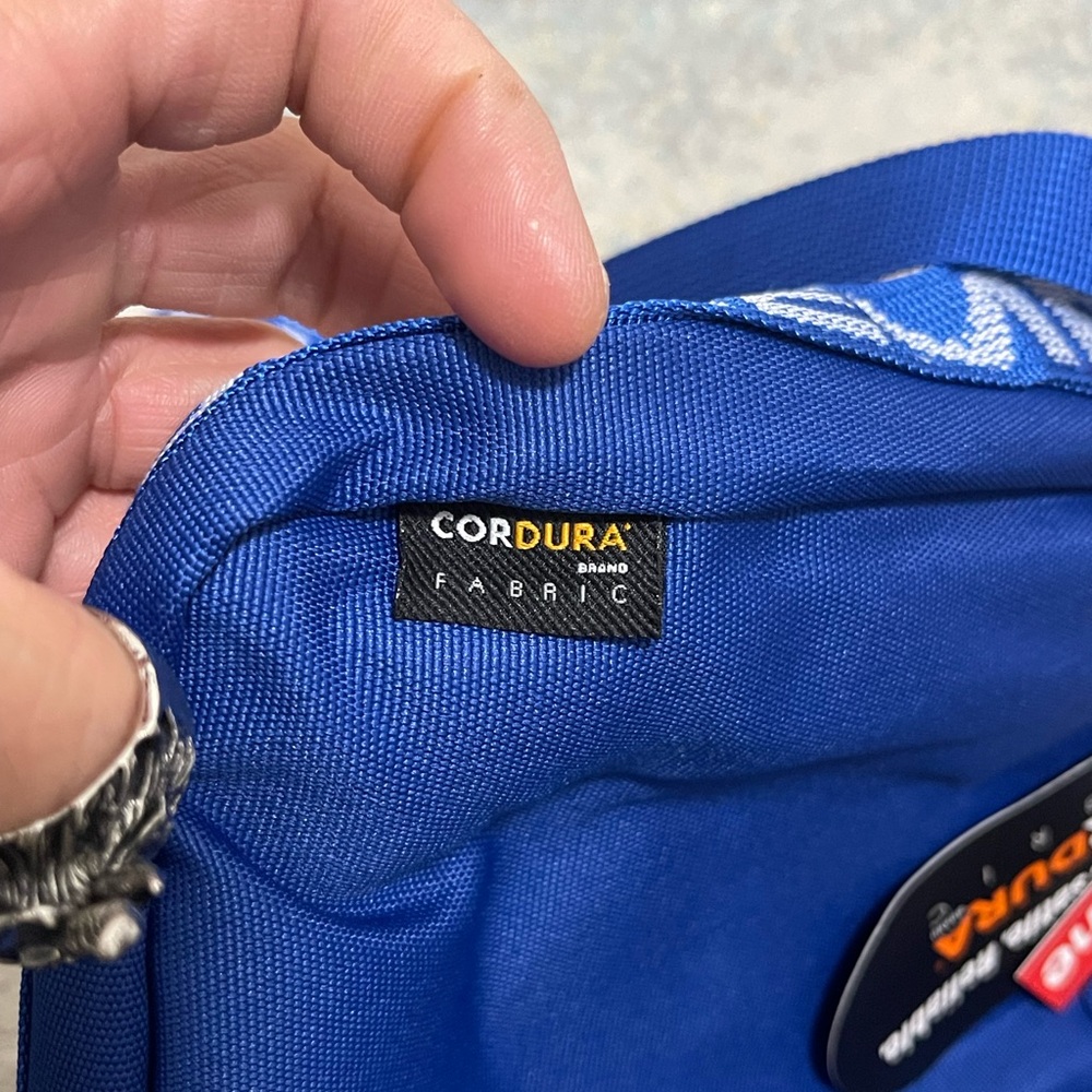 NWT Unisex Supreme Logo Strap Canvas Shoulder Bag In Royal Blue 7” X 8.5” X 1.6” - Picture 6 of 10